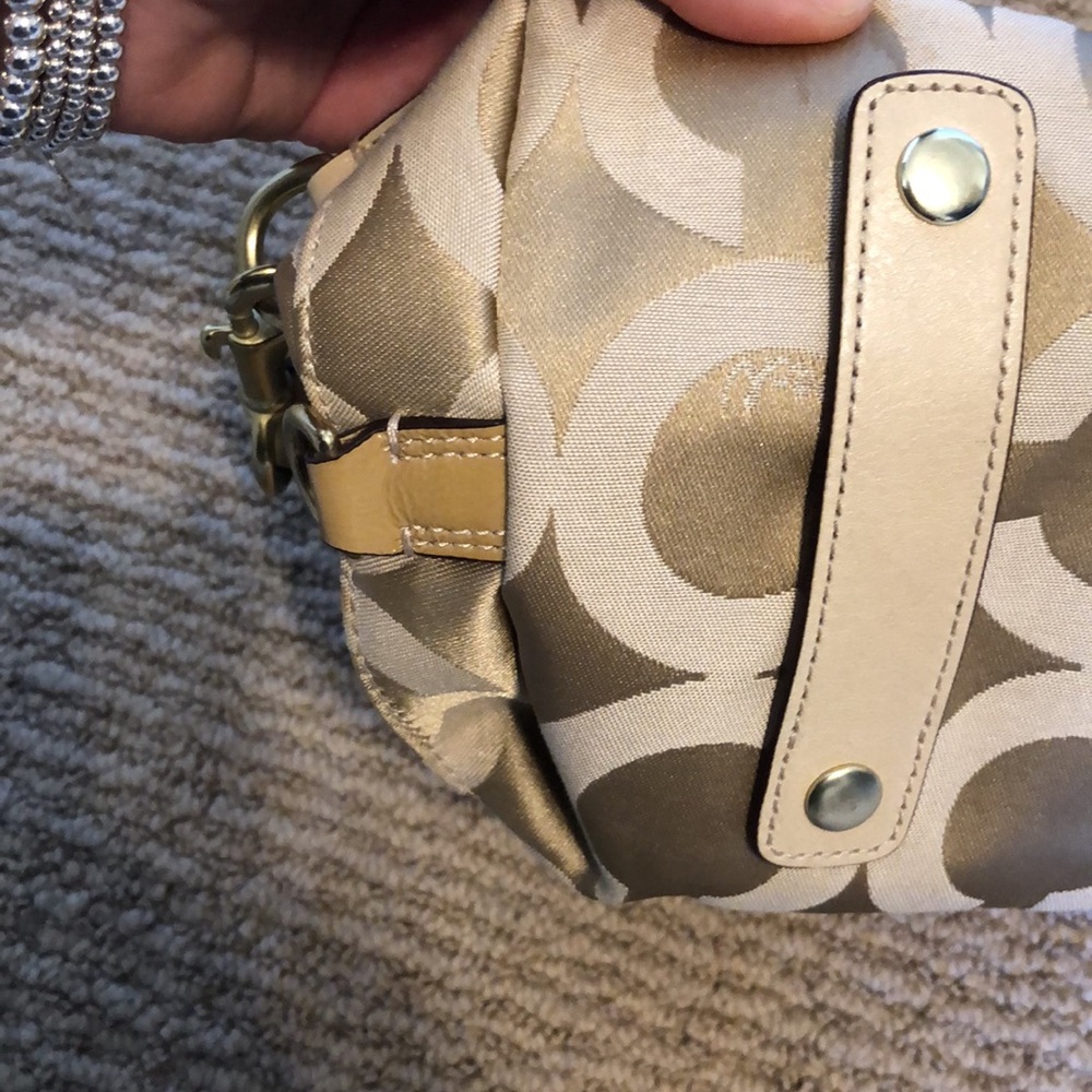Coach purse - Picture 3 of 7